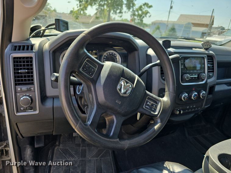 image for item DS4798 2016 Dodge Ram 3500HD pickup truck