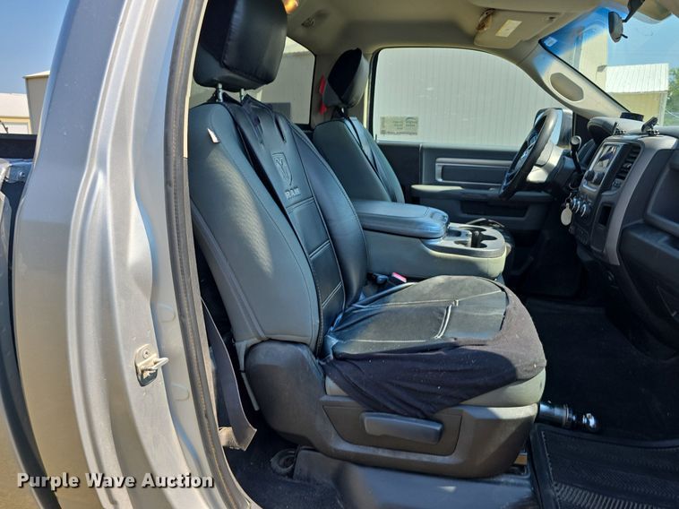 image for item DS4798 2016 Dodge Ram 3500HD pickup truck