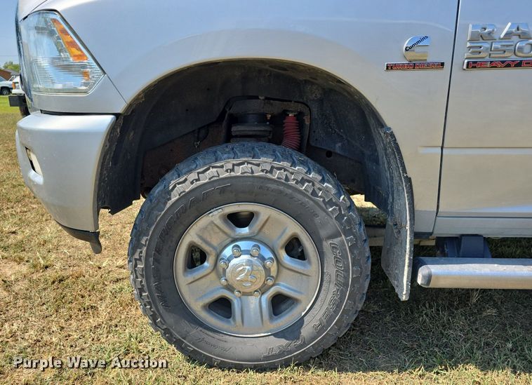 image for item DS4798 2016 Dodge Ram 3500HD pickup truck