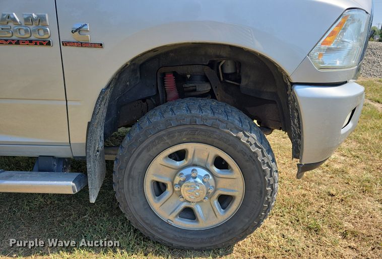 image for item DS4798 2016 Dodge Ram 3500HD pickup truck