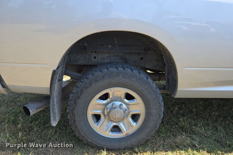 image for item DS4798 2016 Dodge Ram 3500HD pickup truck