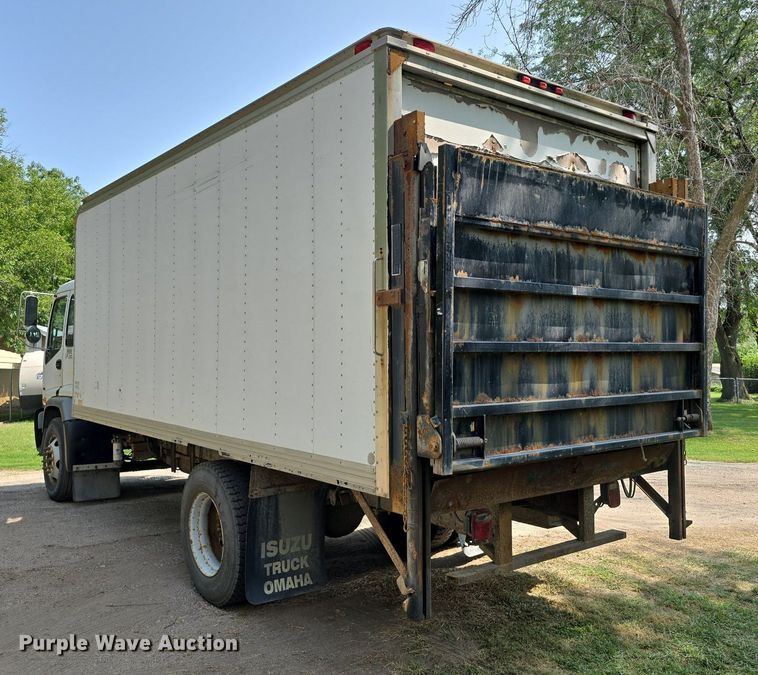 image for item DS4837 2006 Isuzu FVR box truck