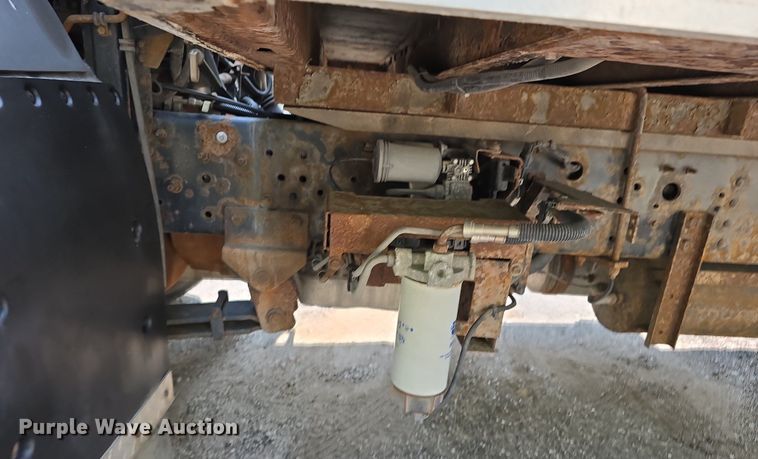 image for item DS4837 2006 Isuzu FVR box truck