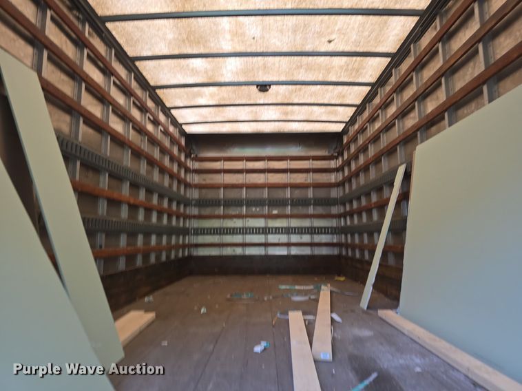 image for item DS4837 2006 Isuzu FVR box truck