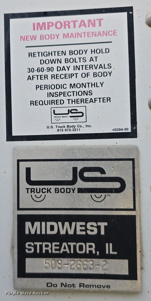 image for item DS4837 2006 Isuzu FVR box truck