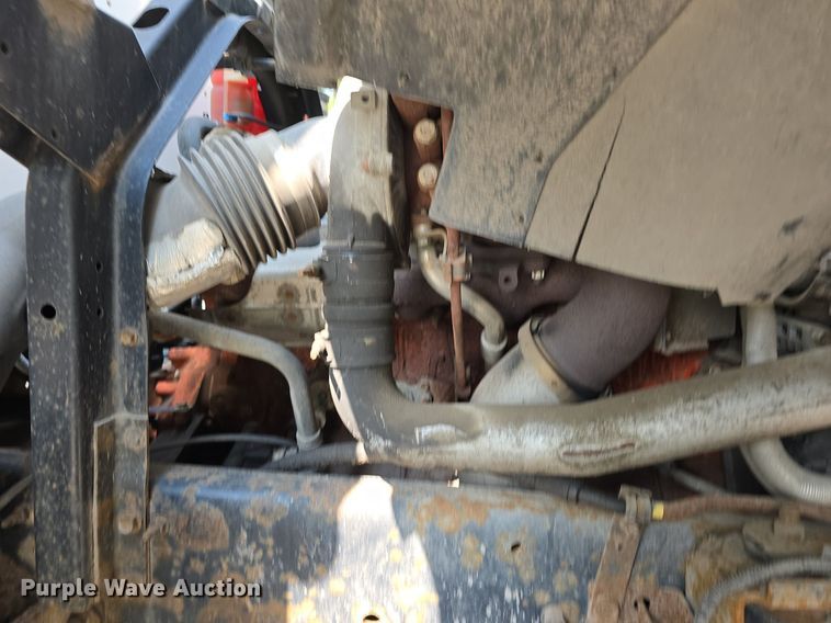 image for item DS4837 2006 Isuzu FVR box truck