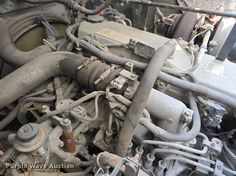 image for item DS4837 2006 Isuzu FVR box truck