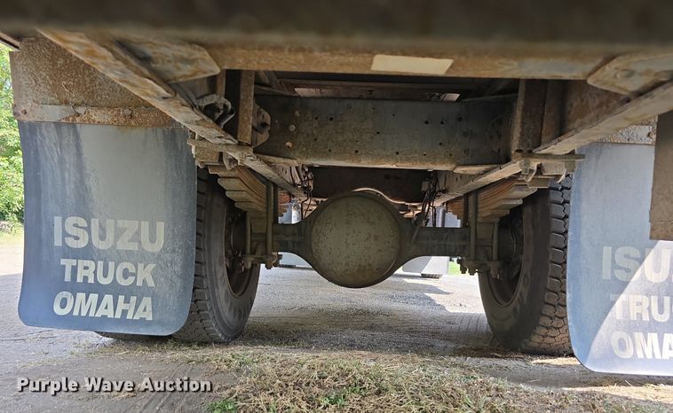 image for item DS4837 2006 Isuzu FVR box truck