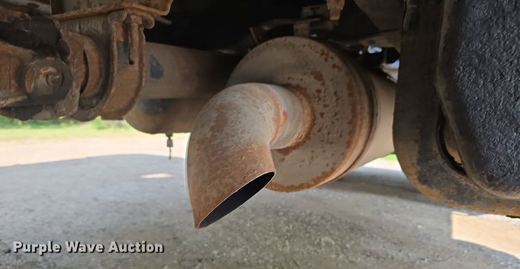 image for item DS4837 2006 Isuzu FVR box truck