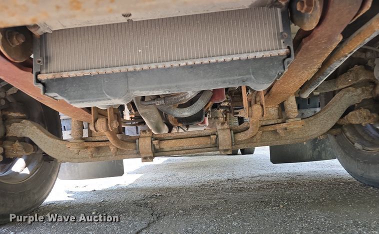 image for item DS4837 2006 Isuzu FVR box truck