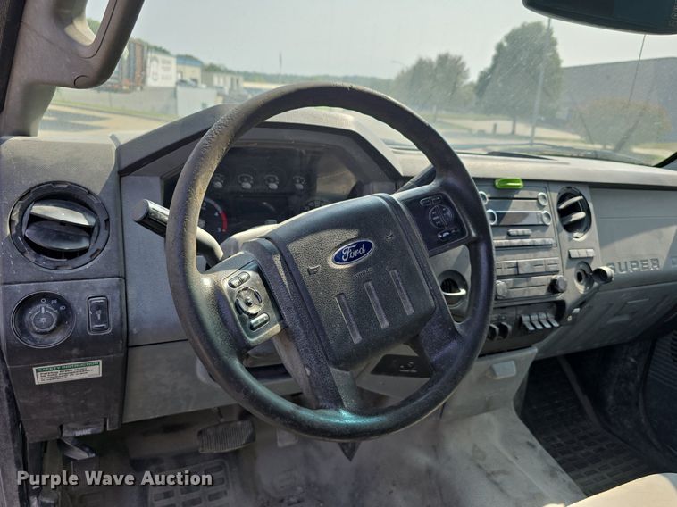 image for item DS4839 2012 Ford F550 Super Duty XL SuperCab utility / service truck