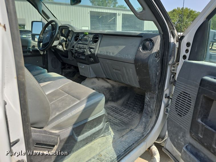 image for item DS4839 2012 Ford F550 Super Duty XL SuperCab utility / service truck