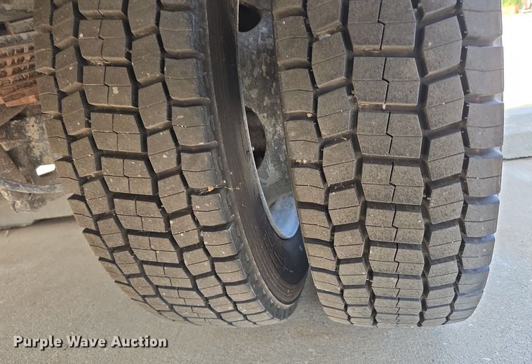 image for item DS4839 2012 Ford F550 Super Duty XL SuperCab utility / service truck