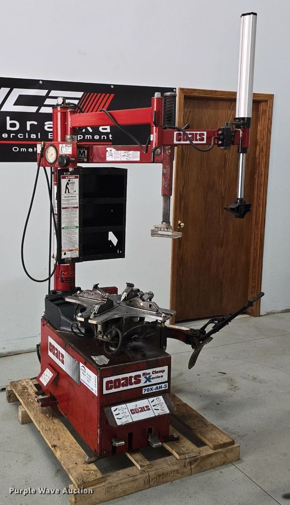 image for item DS4843 Coats 70X-AH-3 tire machine
