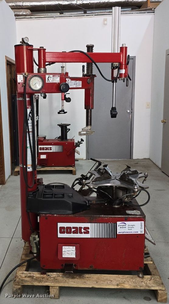 image for item DS4843 Coats 70X-AH-3 tire machine