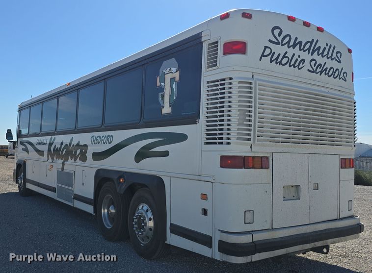 image for item DS4872 1998 Motor Coach Industries 102-D3 coach bus