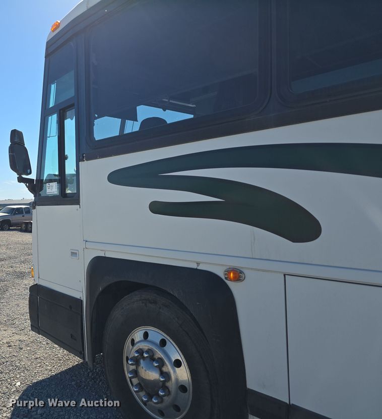 image for item DS4872 1998 Motor Coach Industries 102-D3 coach bus