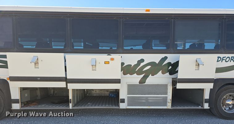 image for item DS4872 1998 Motor Coach Industries 102-D3 coach bus