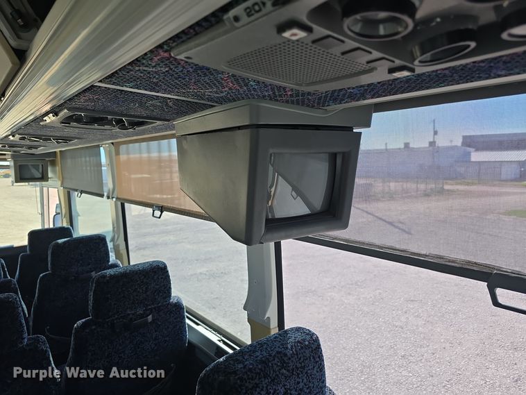 image for item DS4872 1998 Motor Coach Industries 102-D3 coach bus