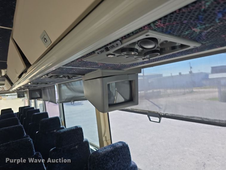 image for item DS4872 1998 Motor Coach Industries 102-D3 coach bus