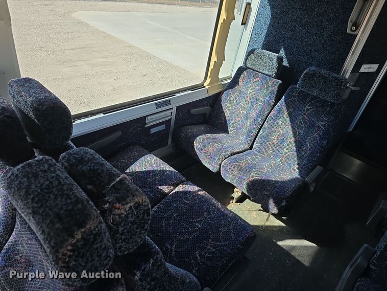 image for item DS4872 1998 Motor Coach Industries 102-D3 coach bus