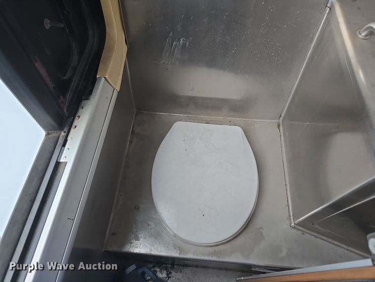 image for item DS4872 1998 Motor Coach Industries 102-D3 coach bus