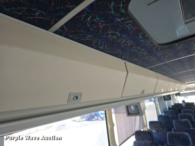 image for item DS4872 1998 Motor Coach Industries 102-D3 coach bus