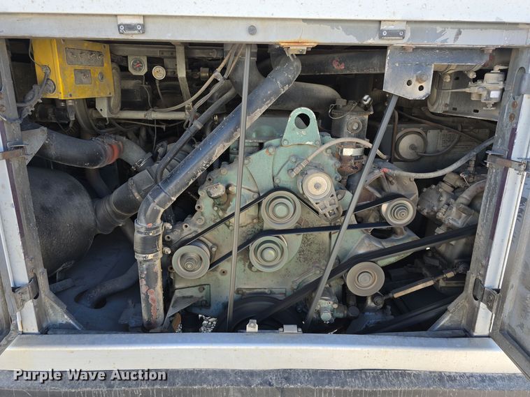 image for item DS4872 1998 Motor Coach Industries 102-D3 coach bus