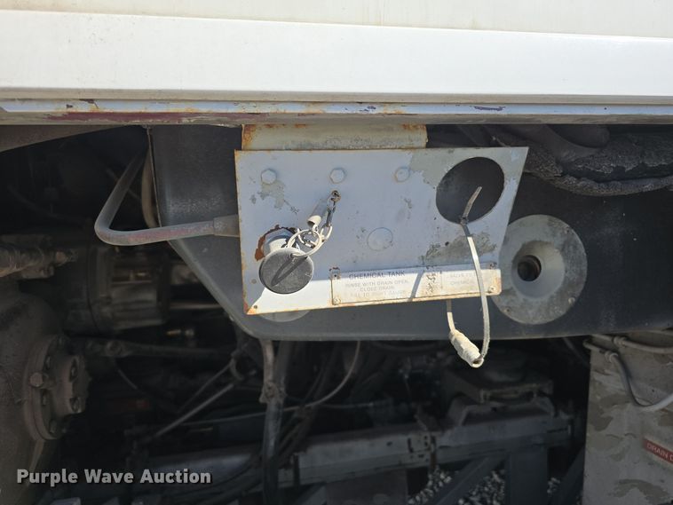 image for item DS4872 1998 Motor Coach Industries 102-D3 coach bus