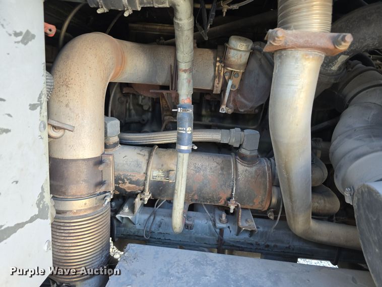 image for item DS4872 1998 Motor Coach Industries 102-D3 coach bus