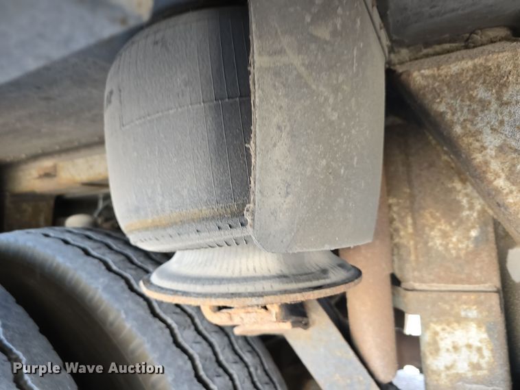 image for item DS4872 1998 Motor Coach Industries 102-D3 coach bus