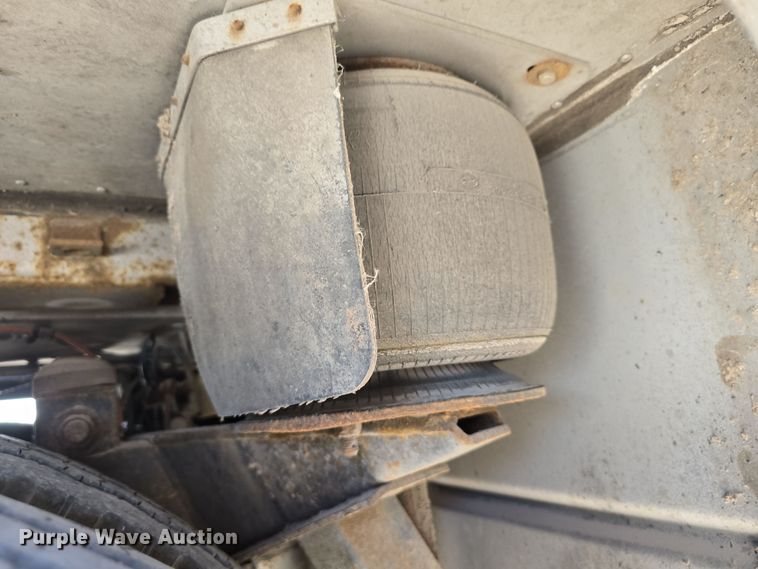 image for item DS4872 1998 Motor Coach Industries 102-D3 coach bus