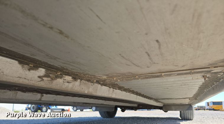 image for item DS4872 1998 Motor Coach Industries 102-D3 coach bus