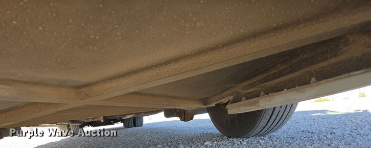 image for item DS4872 1998 Motor Coach Industries 102-D3 coach bus