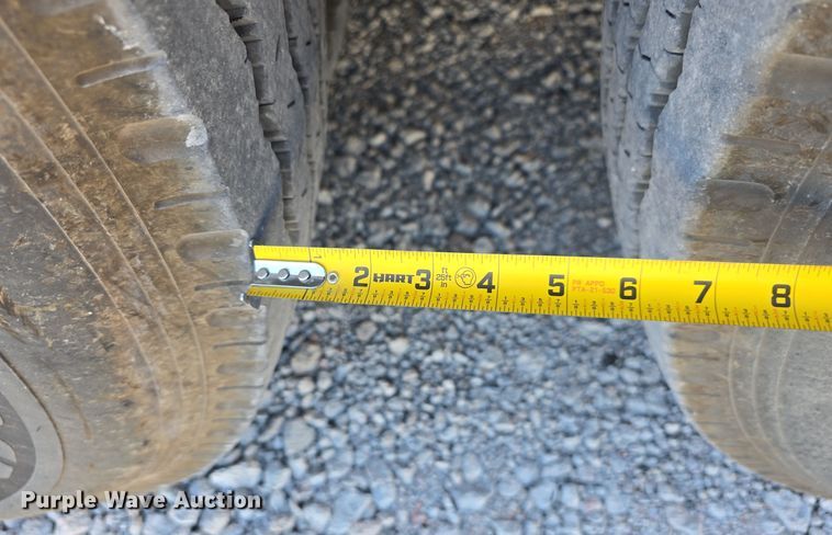 image for item DS4872 1998 Motor Coach Industries 102-D3 coach bus