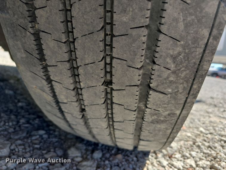 image for item DS4872 1998 Motor Coach Industries 102-D3 coach bus