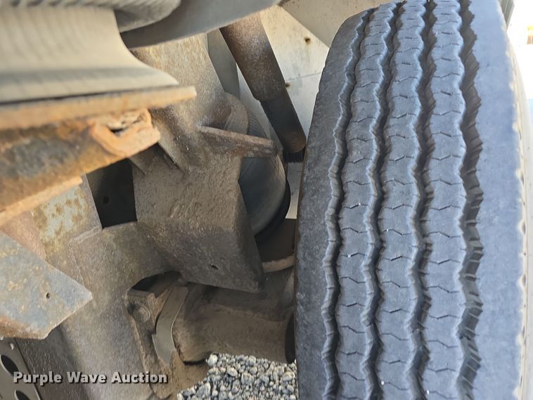 image for item DS4872 1998 Motor Coach Industries 102-D3 coach bus