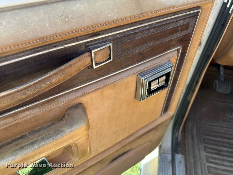 image for item DV2766 1985 Dodge  Ram Charger SUV