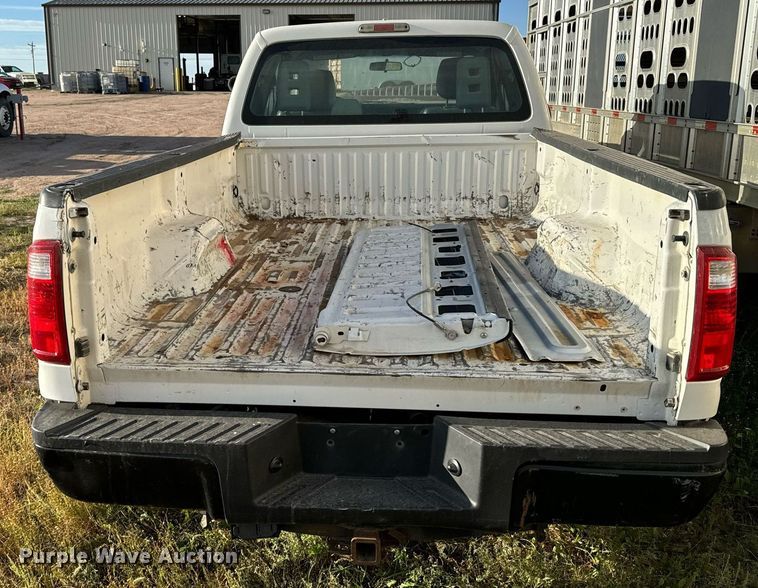 image for item DV2816 2016 Ford F250 Super Duty SuperCab pickup truck