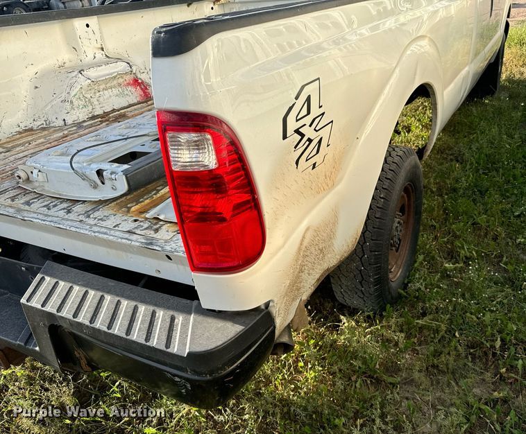 image for item DV2816 2016 Ford F250 Super Duty SuperCab pickup truck