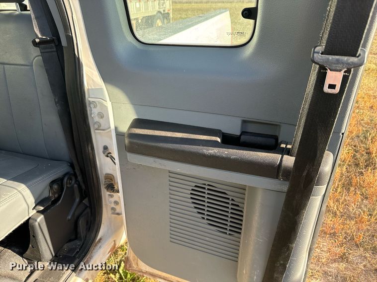 image for item DV2816 2016 Ford F250 Super Duty SuperCab pickup truck