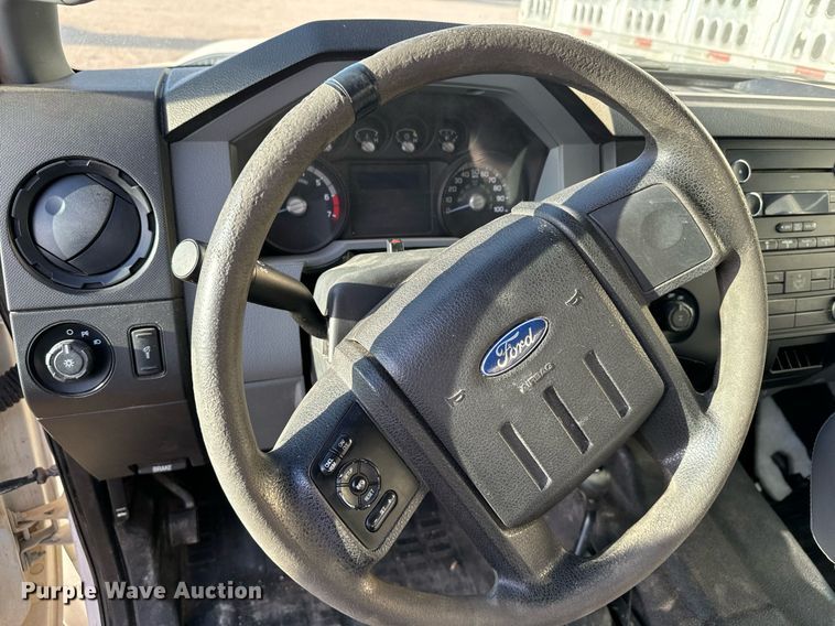 image for item DV2816 2016 Ford F250 Super Duty SuperCab pickup truck