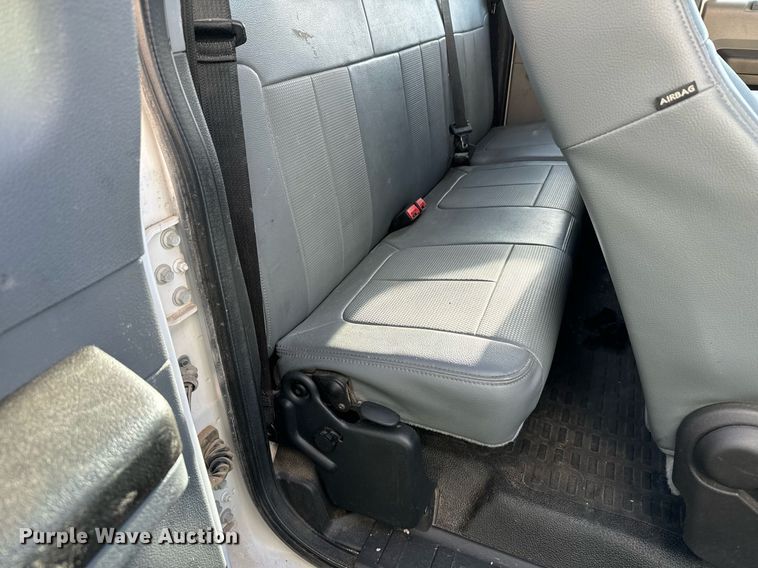 image for item DV2816 2016 Ford F250 Super Duty SuperCab pickup truck