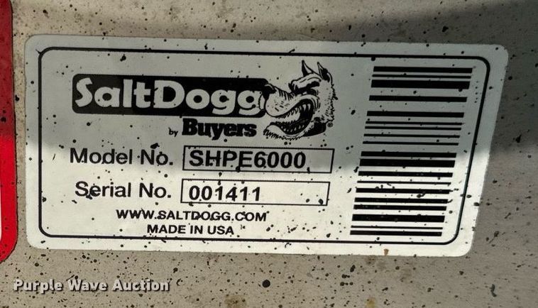 image for item DV5884 2013 International  Durastar 4300 spreader truck