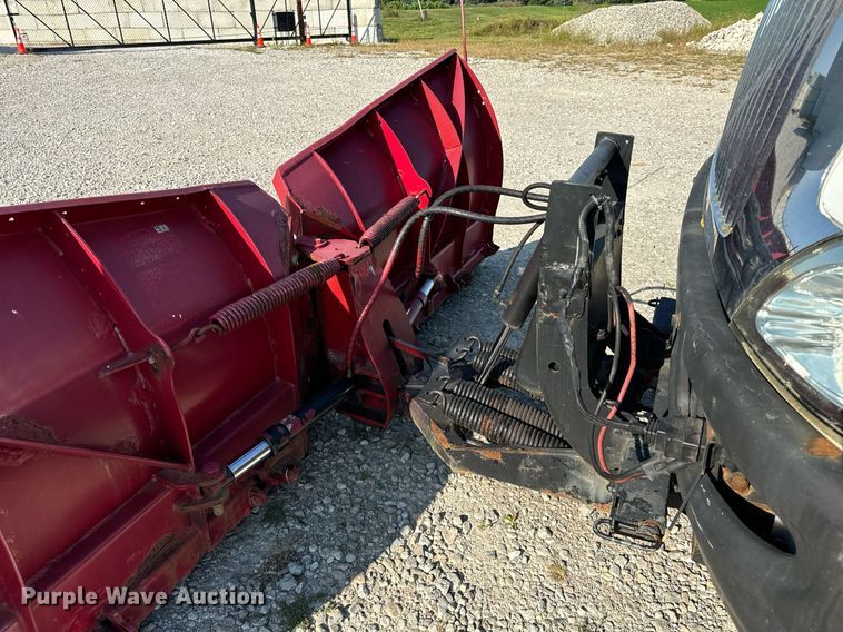 image for item DV5884 2013 International  Durastar 4300 spreader truck