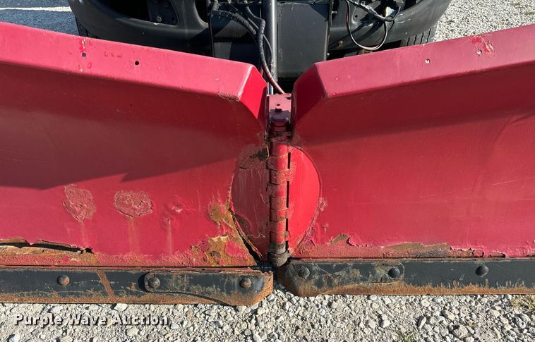 image for item DV5884 2013 International  Durastar 4300 spreader truck