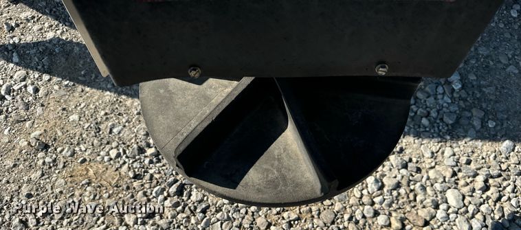 image for item DV5884 2013 International  Durastar 4300 spreader truck