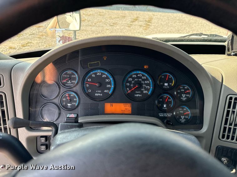 image for item DV5884 2013 International  Durastar 4300 spreader truck