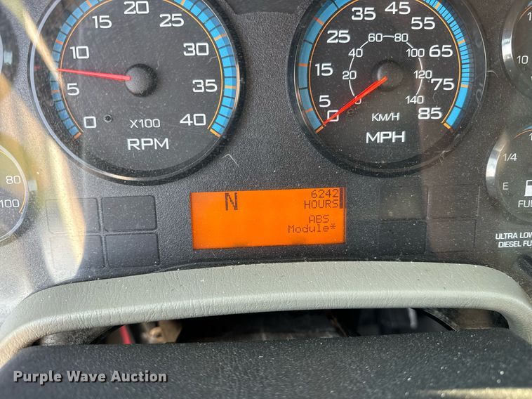 image for item DV5884 2013 International  Durastar 4300 spreader truck