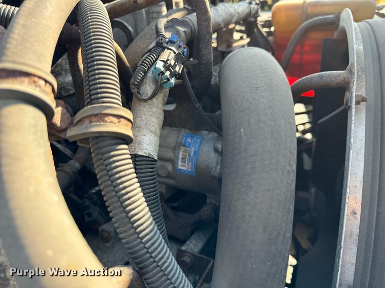 image for item DV5884 2013 International  Durastar 4300 spreader truck